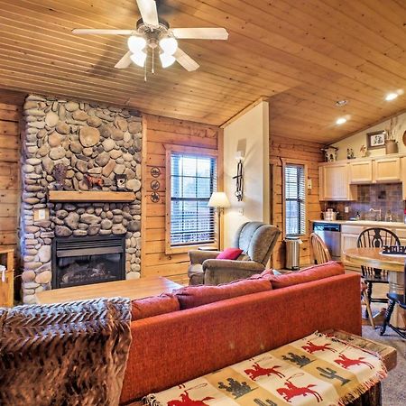 Cabin-Style Studio Right Off The Branson Strip! Apartment Luaran gambar