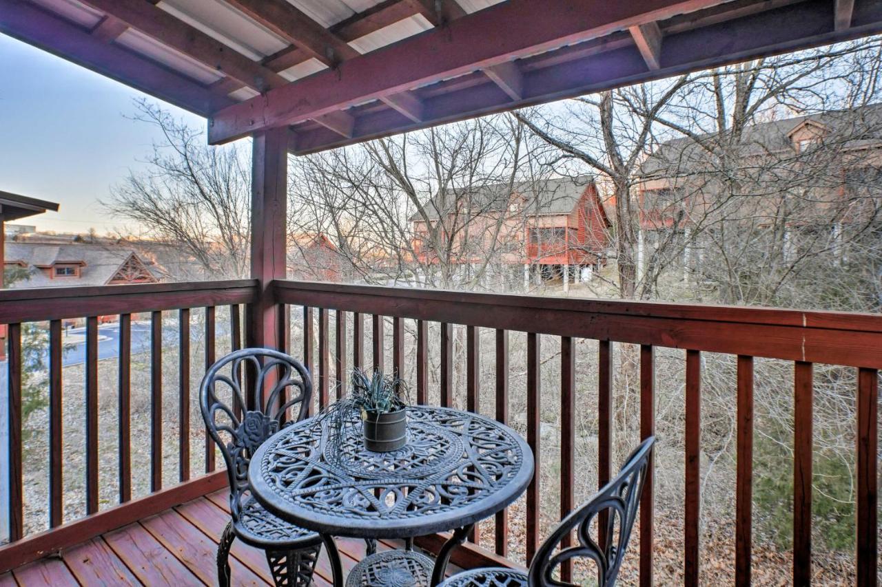 Cabin-Style Studio Right Off The Branson Strip! Apartment Luaran gambar