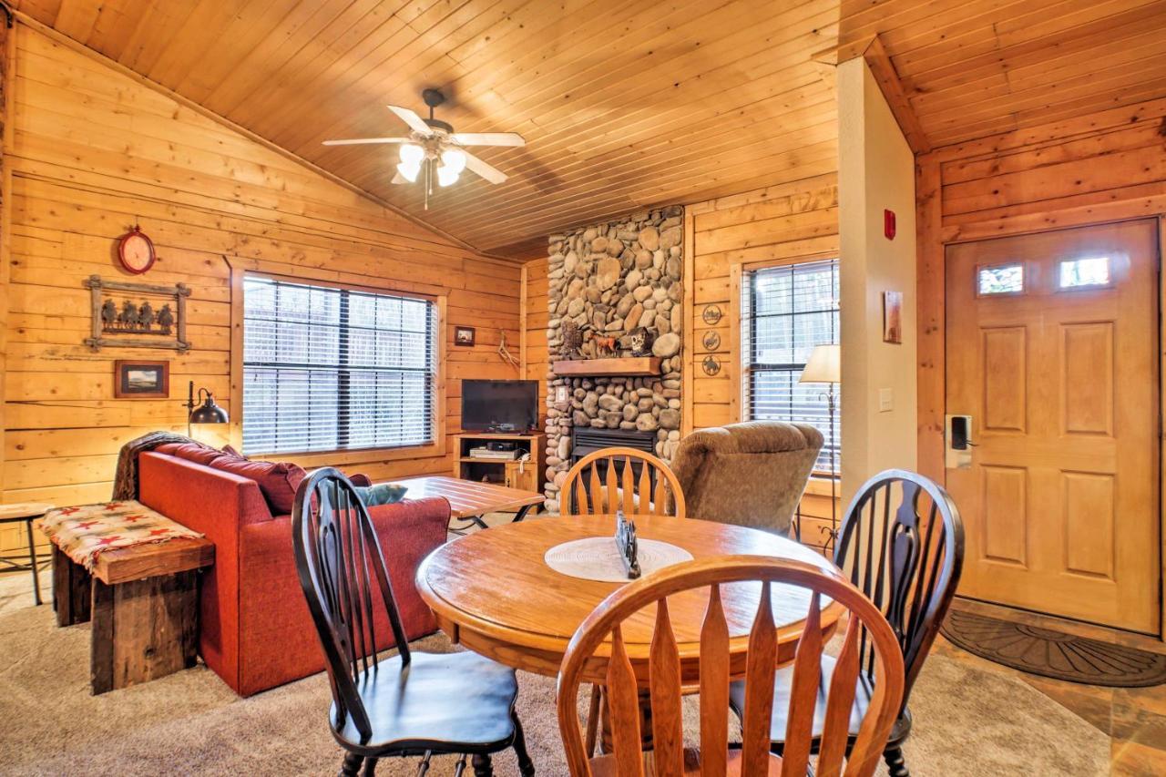 Cabin-Style Studio Right Off The Branson Strip! Apartment Luaran gambar